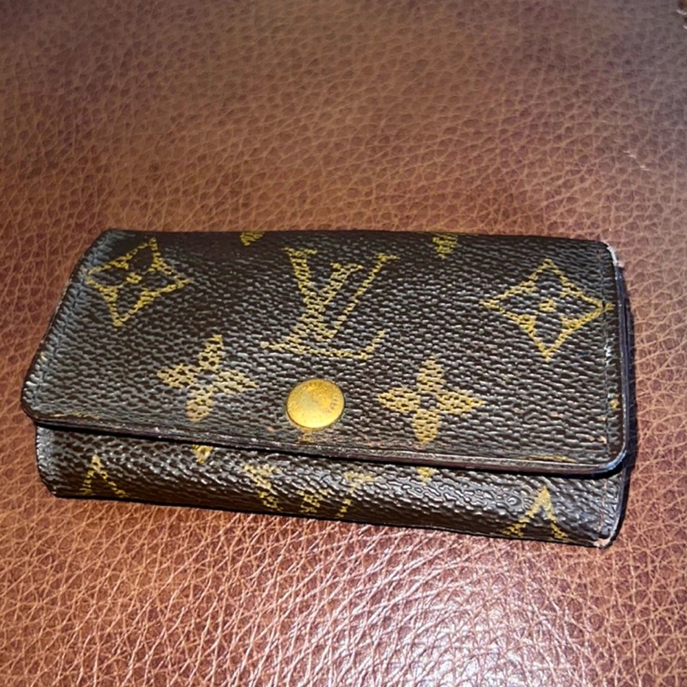 MEN’s Louis Vuitton Monogram Key Holder/Wallet